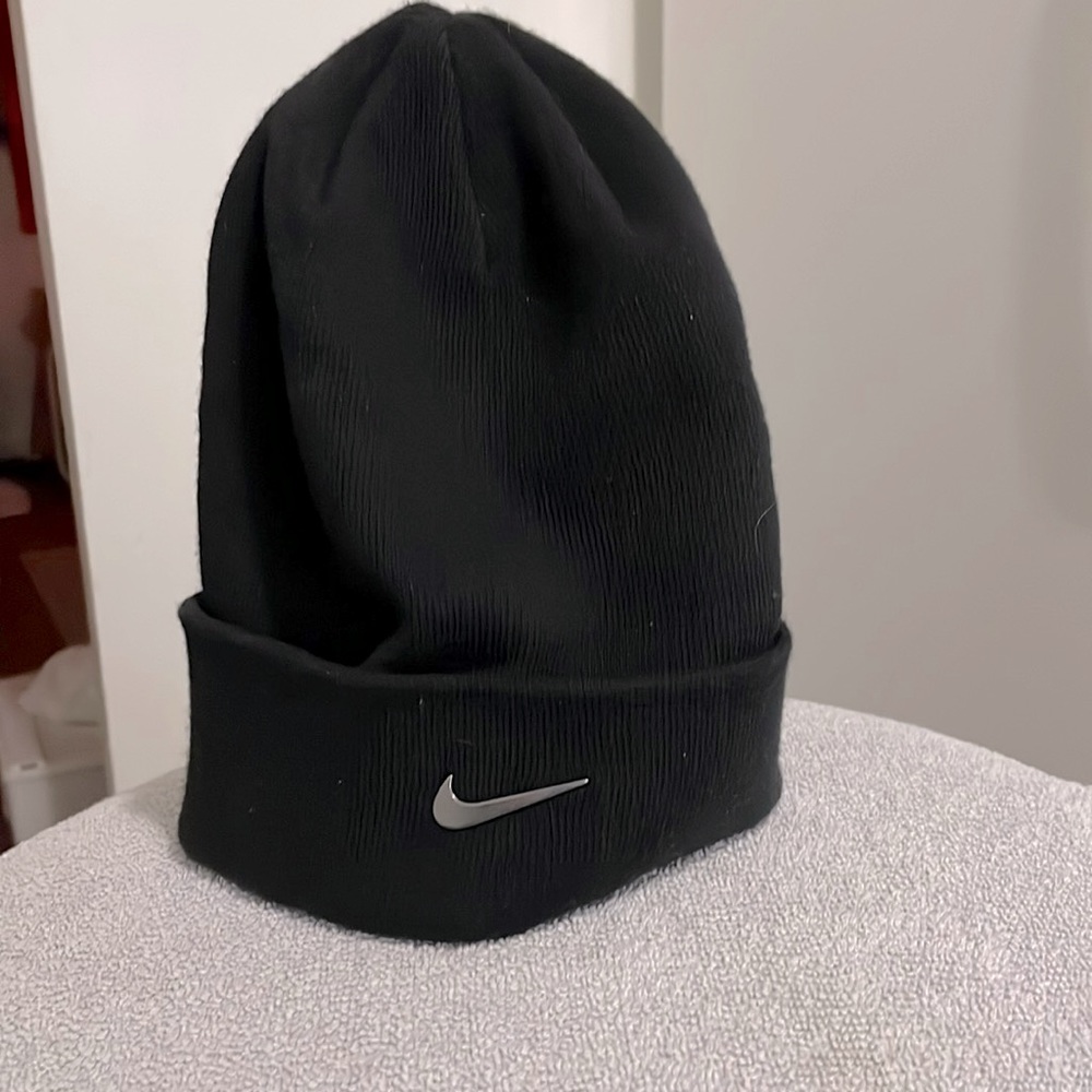 Epic Nike beanie with a metal “swoosh” sign on it , Black , O/S
